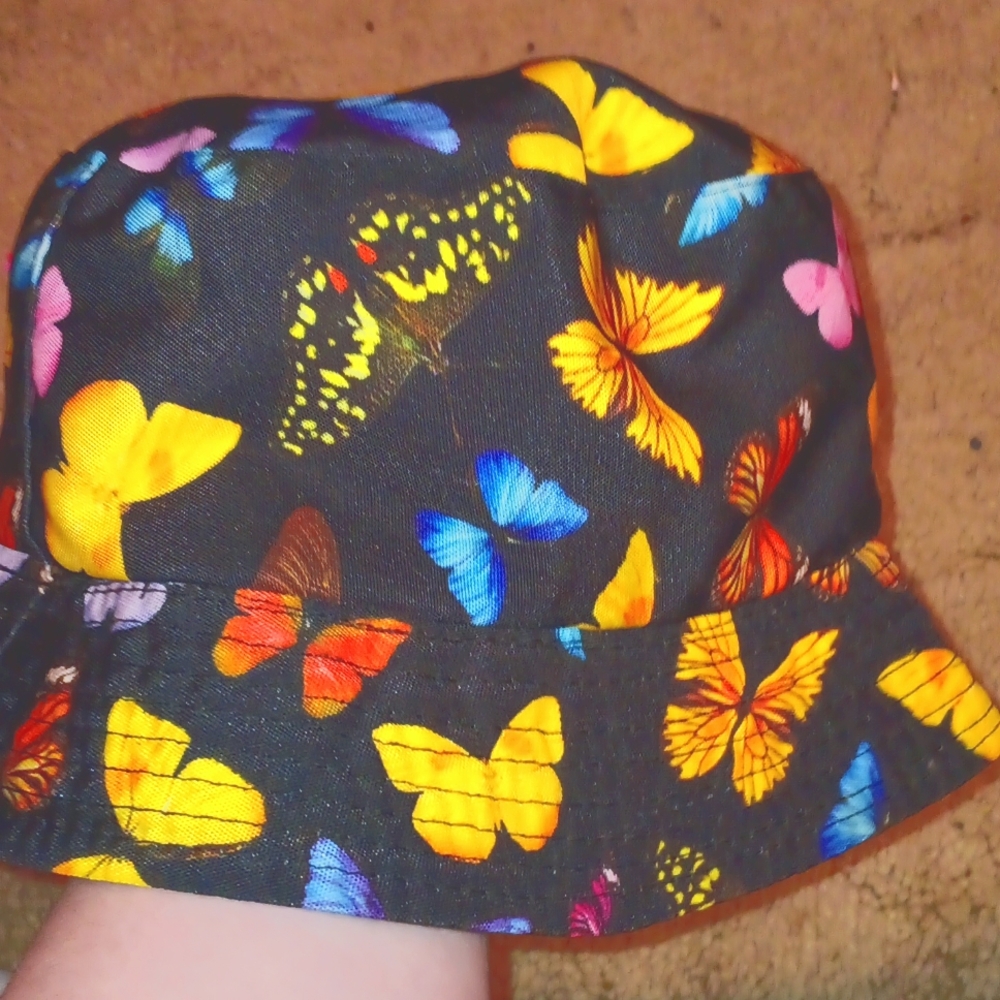 Butterfly bucket hat